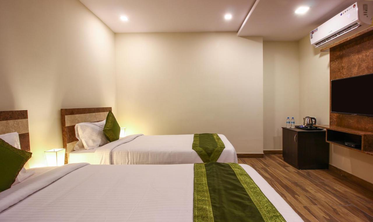 Treebo Address Inn, Banjara Hills 海得拉巴 外观 照片