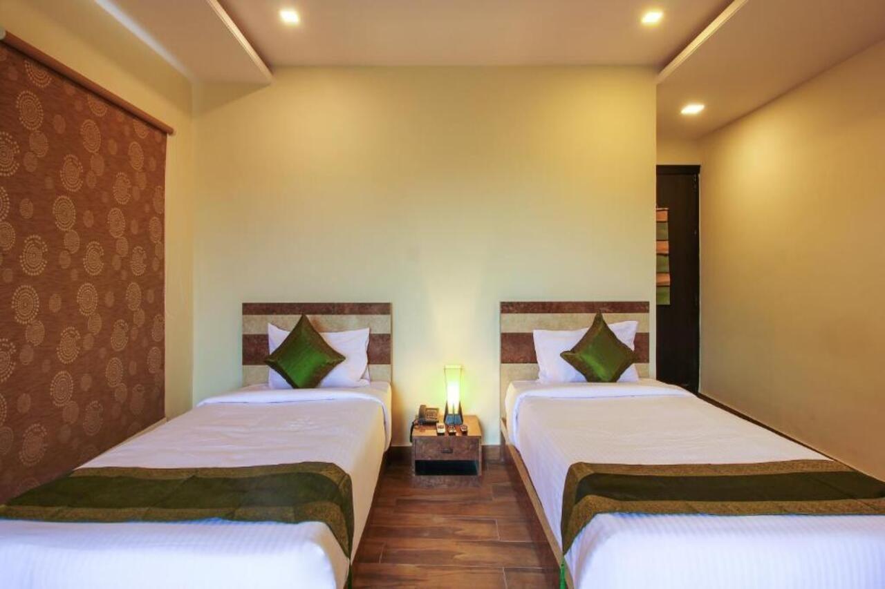 Treebo Address Inn, Banjara Hills 海得拉巴 外观 照片