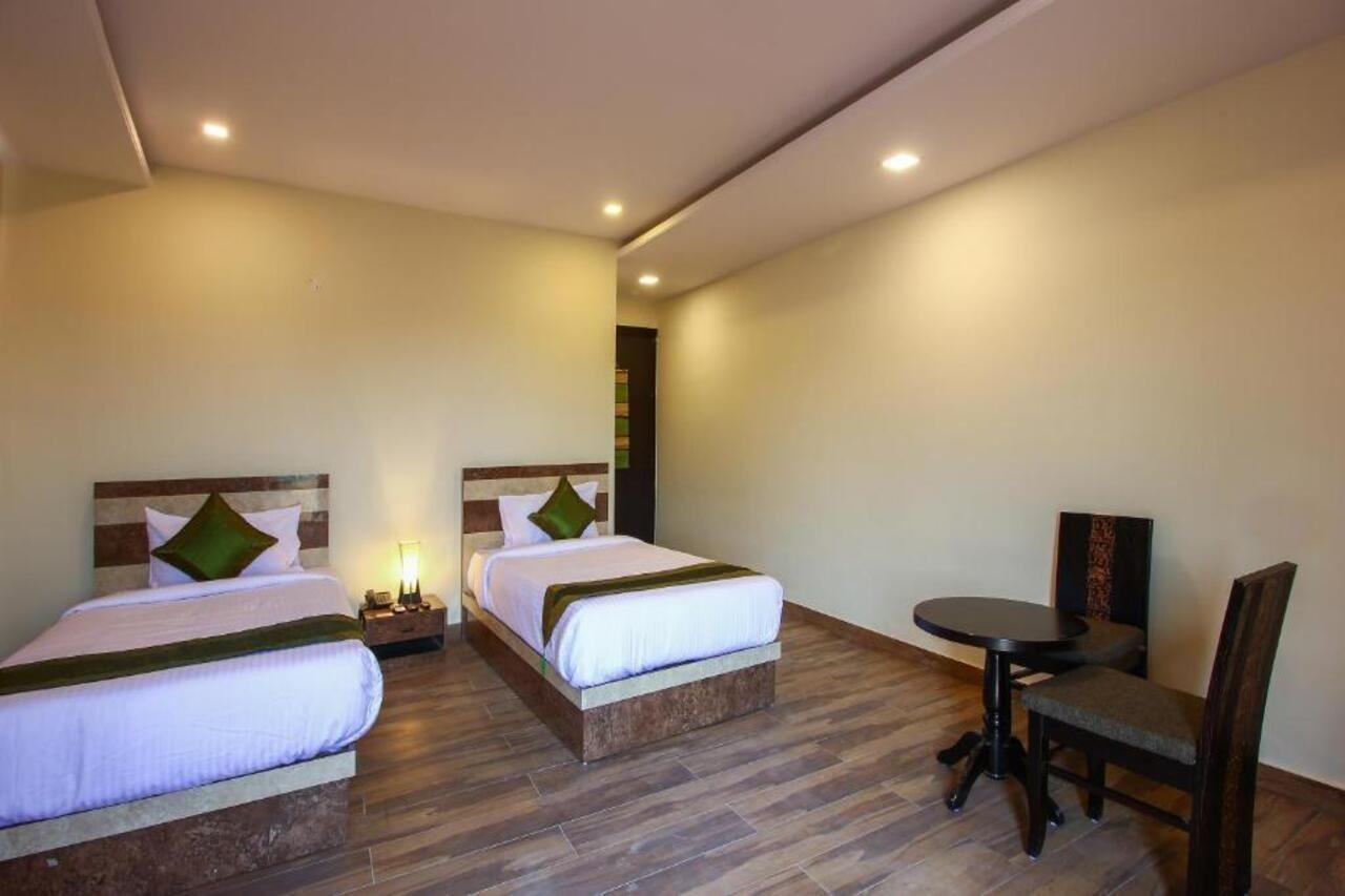 Treebo Address Inn, Banjara Hills 海得拉巴 外观 照片